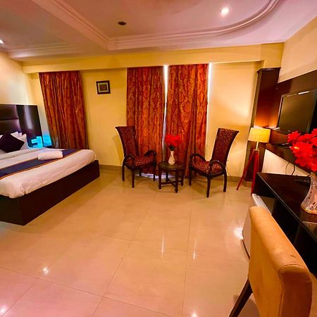 Palki Cafe & Stay Ludhiana Zewnętrze zdjęcie