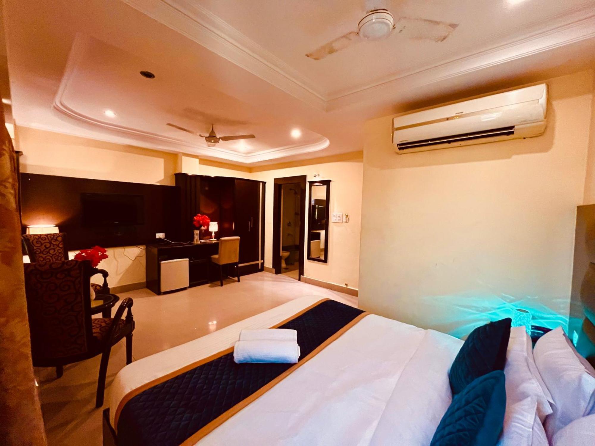Palki Cafe & Stay Ludhiana Zewnętrze zdjęcie