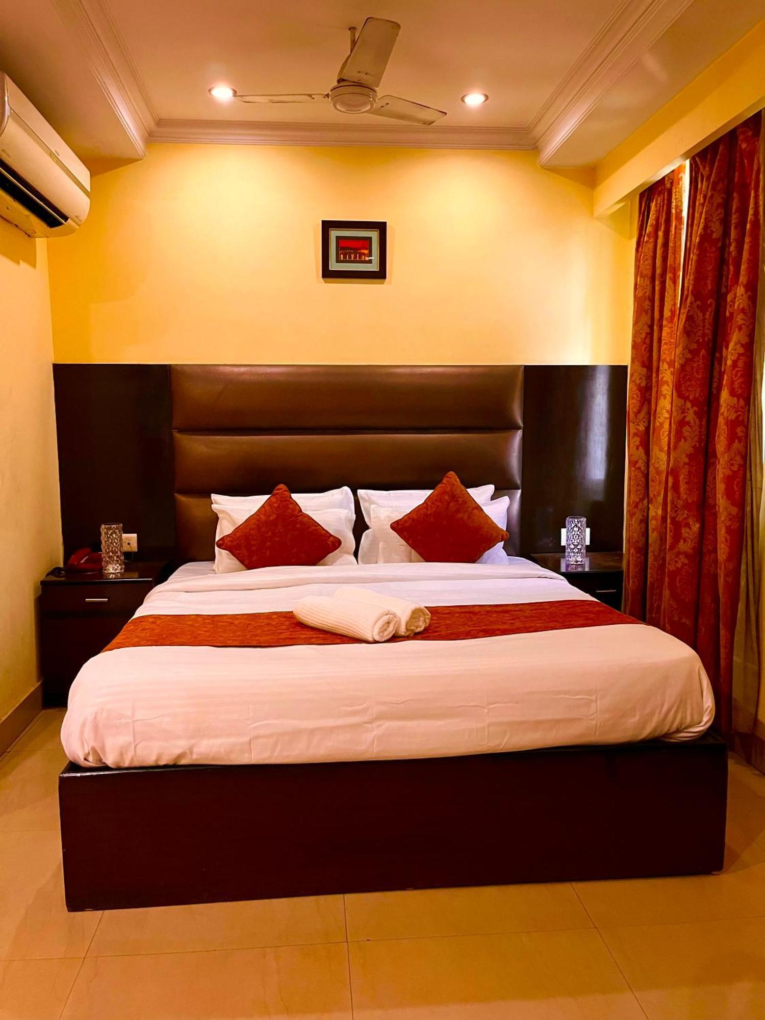 Palki Cafe & Stay Ludhiana Zewnętrze zdjęcie