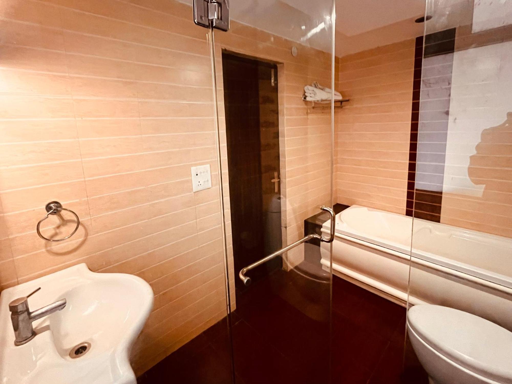 Palki Cafe & Stay Ludhiana Zewnętrze zdjęcie